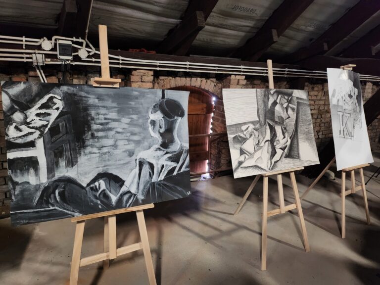 369050980_300603225880950_1470472703630107149_n